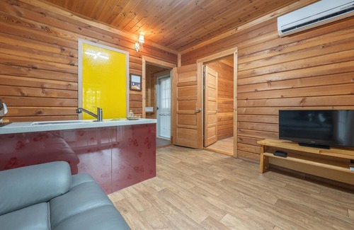 Hwacheon House | Hwacheon Parprika Yellow Pension