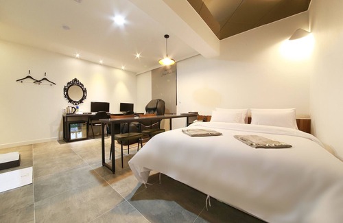 Suwon Hotel | Hwaseong Raum