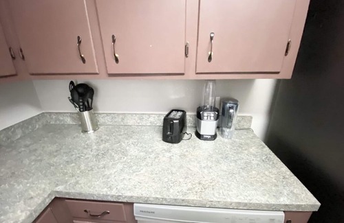 Chesapeake House | HY - King Suite, 4Tvs, Wi-Fi, 3BR, 30 day discount