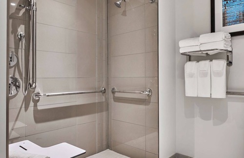 Illinois Medical District Hotel | Hyatt Place Chicago Medical/University District