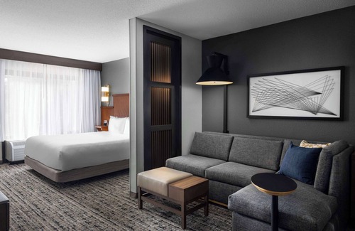Wayne Hotel | Hyatt Place Indianapolis Airport