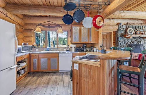 Ashland House | Hyatt Prairie Mountain Cabin