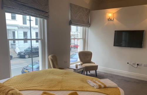 City of Westminster Apartment | HYDE PARK DELUXE APARTMENT I