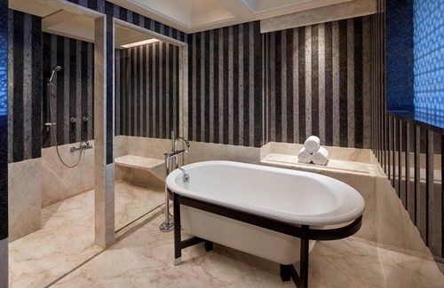 Hyderabad Hotel | Hyderabad Marriott Hotel & Convention Centre