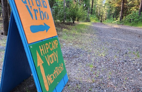 McKenzie Bridge Cabin | Hygge A-Frame: Pet friendly Forest Immersion! With AC !