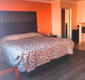 La Habra Hotel | Hyland Motel