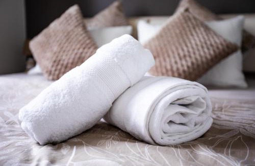 Louis Bertrand-Mirabeau-Semard Apartment | Hyper center I Proche RER & METRO I 3,4 people