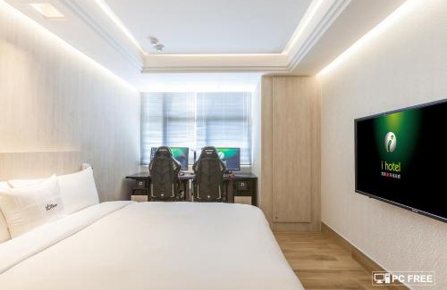 Zhongli District Hotel | i hotel 中壢館