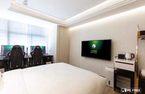 Zhongli District Hotel | i hotel 中壢館