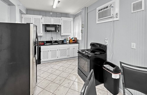 Fort Morgan Apartment | I love Lucy Bayfront Studio
