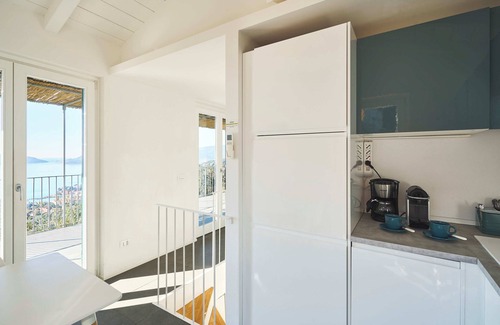 Pugliola House | I Pini: Private Park, Pool, Tennis, AC, Parking next home + Parking in Lerici!