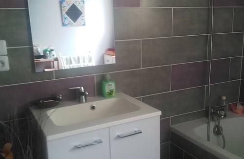 Brie House | I rent a room for two people in a single-storey house in a quiet area.