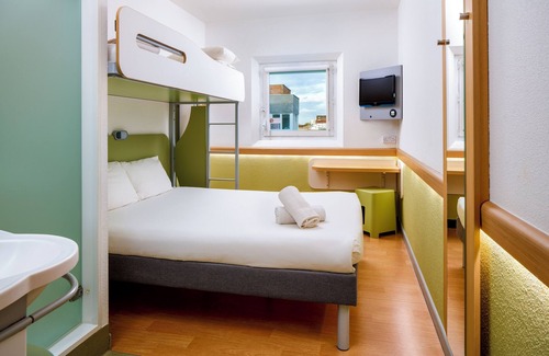 Beaconsfield Hotel | Ibis Budget Beaconsfield