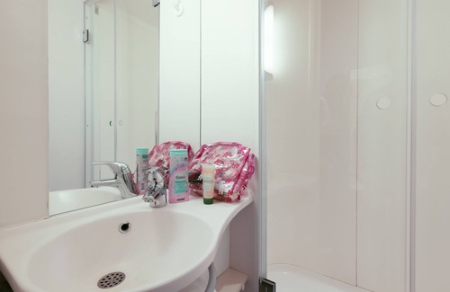 Villemomble Hotel | ibis budget Villemomble