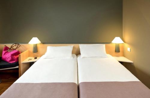 Charleroi Hotel | ibis Charleroi Centre Gare