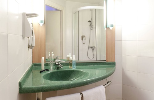 Las Campas y San Claudio Hotel | ibis Oviedo