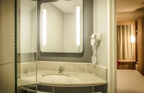 Sarandi Hotel | ibis Porto Alegre Assis Brasil