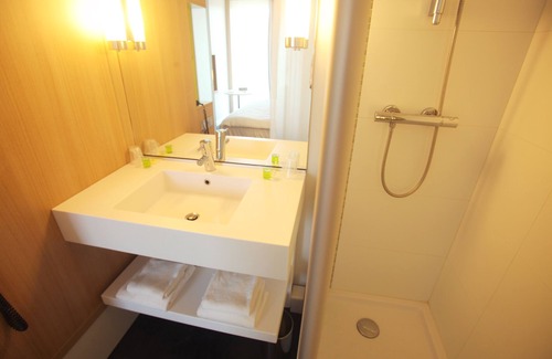 Reze Hotel | ibis Styles Nantes Rezé Aéroport
