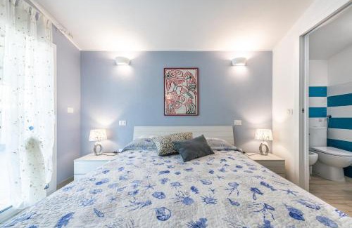 Geremeas House | Ibiscus Rosa 2