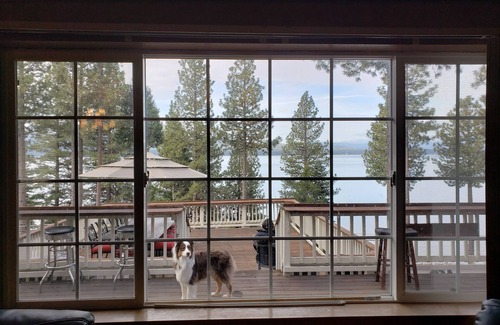 East Shore House | Iconic Lake House with Panoramic Water Views & Semi-Private Beach