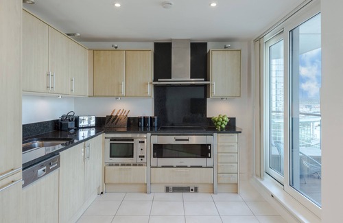 Tachbrook Apartment | Iconic THAMES VIEW! NEW Architects' City Lifestyle Penthouse