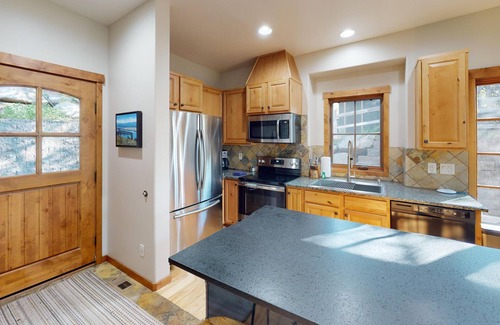 Tamarack Resort House | Ideal 2 BR Townhome|Ski in/Out, Pet Friendly