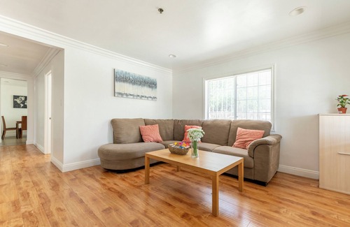 Alhambra House | Ideal Alhambra Home for Family Vacations