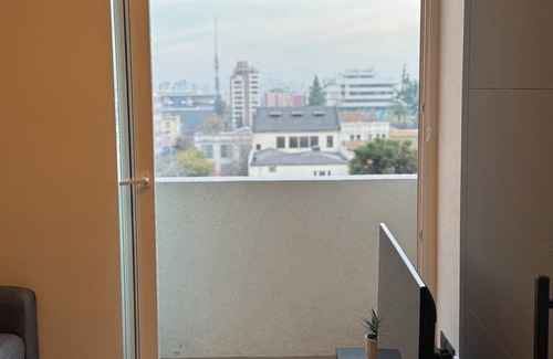 Downtown Santiago Apartment | Ideal apartment a few steps from La Moneda in Santiago, air-conditioned with wifi.