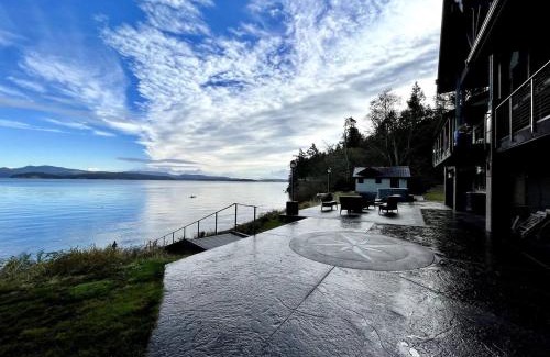 Friday Harbor House | Ideal Beachfront Retreat Experience Gorgeous!