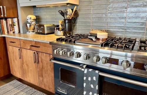 Friday Harbor House | Ideal Beachfront Retreat Experience Gorgeous!