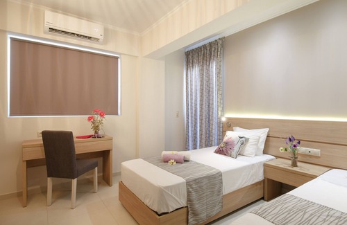 Monopari Hotel | Ideal destination for relaxing holidays, full of sunshine & light blue waters!