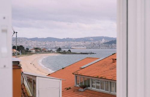 Cangas Apartment | Ideal en primeira línea de playa by CABANA Rentals