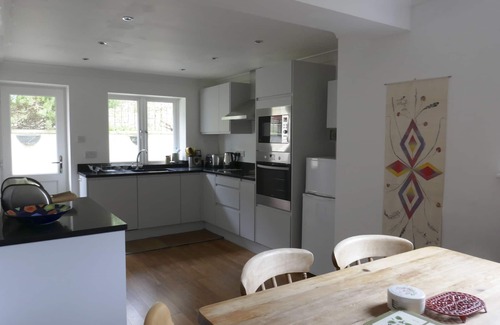 West Lulworth House | Ideal house for family holidays with easy access to coastal walks