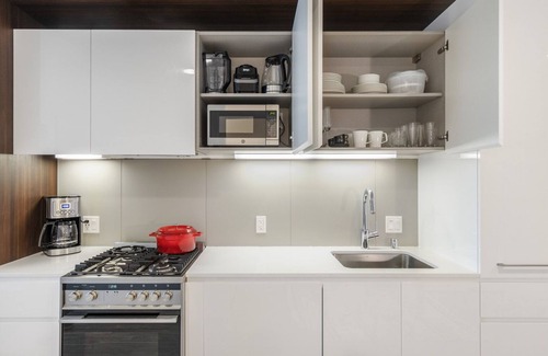 South Beach Apartment | Ideal Rincon Hill 1BR w/Gym, Rooftop, near Bay Bridge, by Blueground