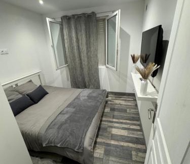 Saint-Andre Apartment | Ideal’Appart 16eme