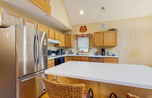 Rome House | Ideally located home with screened porch, 7-min drive to Sand Valley Golf Resort