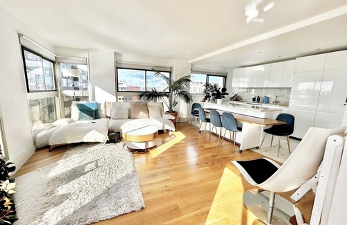 Quartier de Javel Apartment | Ideally located last floor duplex with exceptional view on Eiffel Tower & Seine