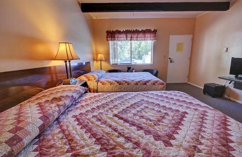 Twisp Hotel | Idle A While