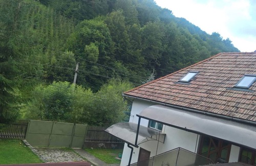 Ivanis House | Idylic location in the heart of Transylvania