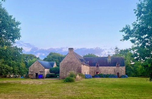 Pluvigner House | Idyllic Breton Countryside 5-Bed Farmhouse
