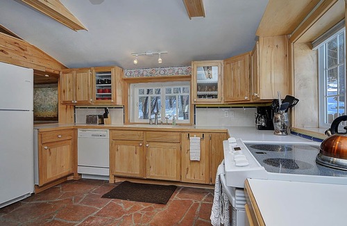 Salida Cabin | Idyllic Historic Log Cabin~Streamside~Forested Seclusion~Gated Privacy~Hot Tub
