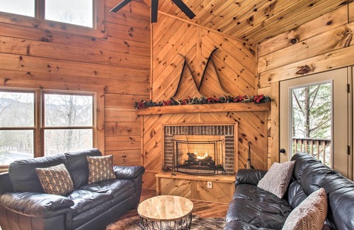 Massanutten House | Idyllic Massanutten Resort Home w/ Hot Tub!