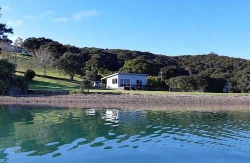 Kerikeri House | Idyllic private beach getaway
