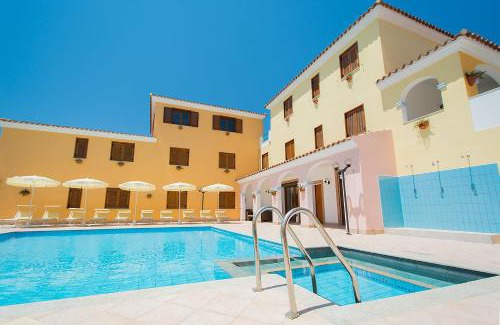 Sos Alinos Apartment | Idyllic Residence Cala Viola T6 2 BedApt sleeps 6