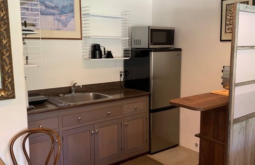 Carpinteria Apartment | Idyllic Retreat in the foothills close to hiking and the beach. Private quiet.