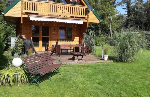 Schumachersiedlung House | Idyllische Holzhütte mit Wasserzugang und Sauna
