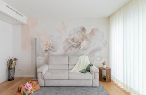 Monti Apartment | iFlat Modern Sunlit Studio Apt by the Colosseum