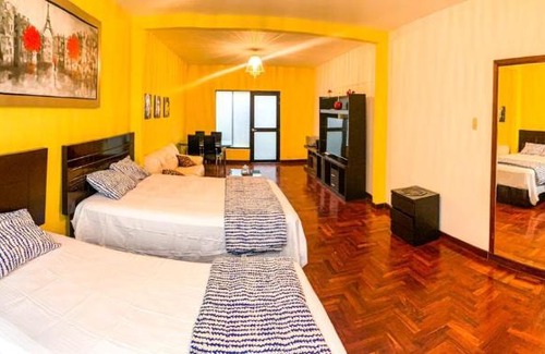 Miraflores House | Iguana Haus Lima