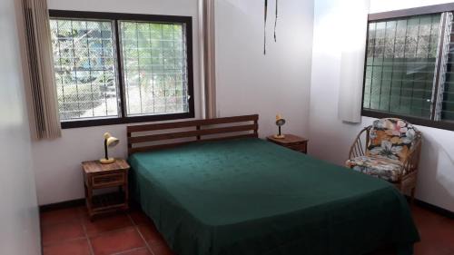 Hatillo Hotel | Iguana Libre