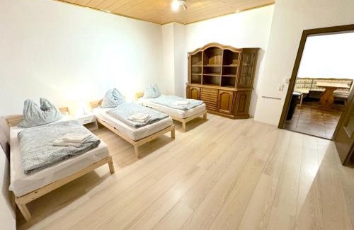 Oberteisbach Apartment | II Apartment Dingolfing Ferienwohnung Kronwieden II